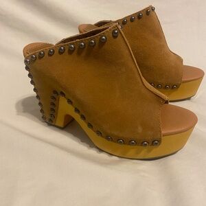 Dingo Peace N' Love Tan Suede Studded Platform Clogs - NEW